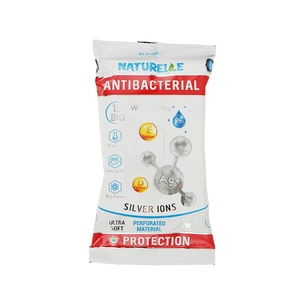 Вологі серветки Naturelle Антибактеріальні з д-пантенолом, іонами срібла й вітаміном Е 15 шт. (4820207590823) зображення 1