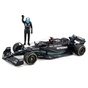 Масштабна модель автомобіля Bburago Автомодель з фігуркою - Mercedes-AMG F1 W14 E Performance, 1:24 (18-28037) - зменшене зображення 7