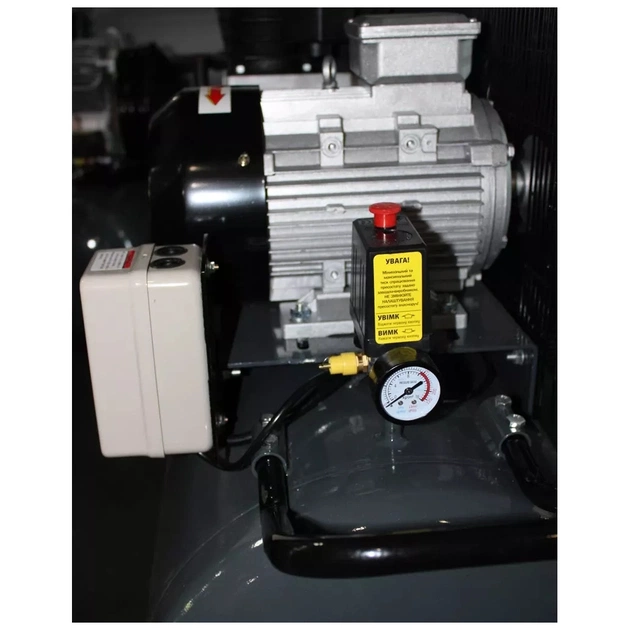 Компресор GTM 380V, 760/600л/хв 4кВт 10бар, ресівер 200л (KCH2090-200L) - picture 5