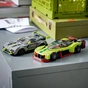 Конструктор LEGO Speed Champions Aston Martin Valkyrie AMR Pro і Aston Martin Vantage GT3 592 деталі (76910) - зменшене зображення 5