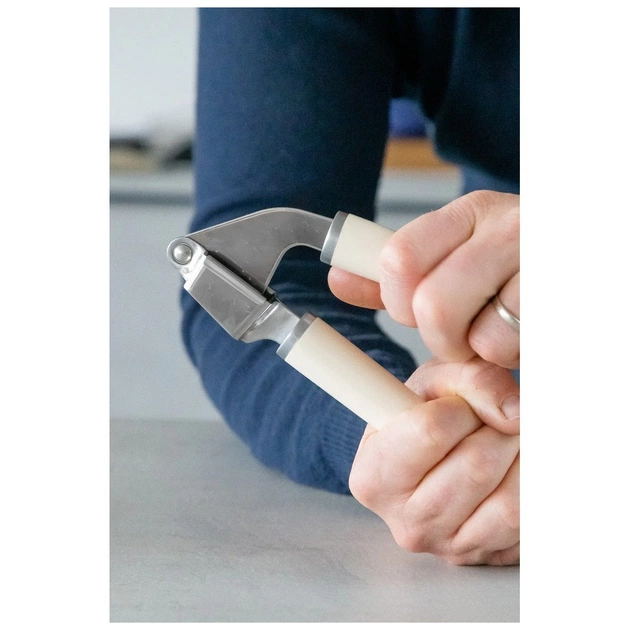 Прес для часнику KitchenAid Coreline 19 см кремовий (KAG132OHACE) - picture 8