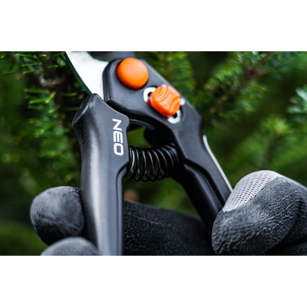 Секатор Neo Tools площинний, d різу 15мм, 185мм, 164г (15-200) - picture 5