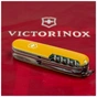 Ніж Victorinox Huntsman Ukraine 91 мм Марка з трактором (1.3713.3_T3110p) - зменшене зображення 4