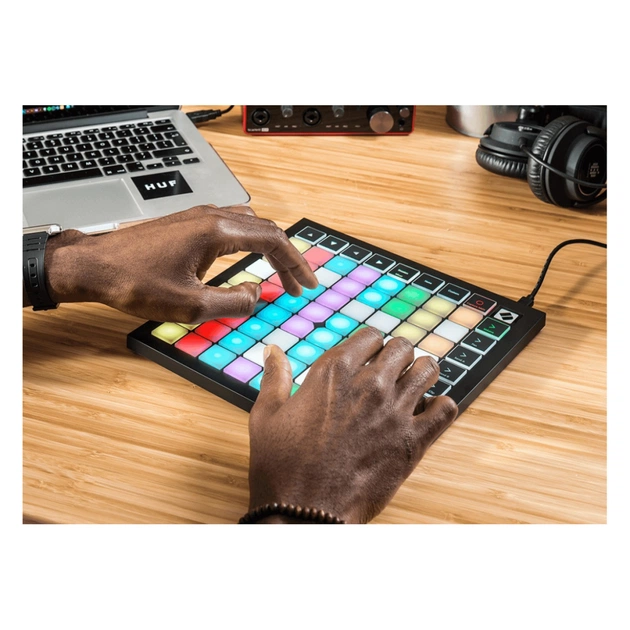 MIDI контролер Novation Launchpad X (229427) - изображение 12