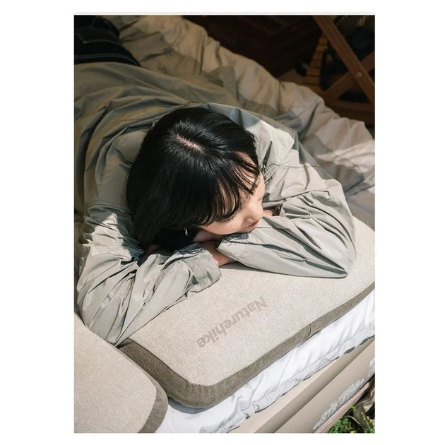 Туристична подушка Naturehike NH22ZT002 з пам'яттю 50x32x11 см Grey (6927595708590) - зображення 4
