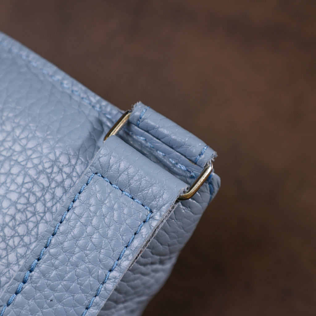 Сумка Shvigel Шкіряна бананка Блакитна (16374) - зображення 10