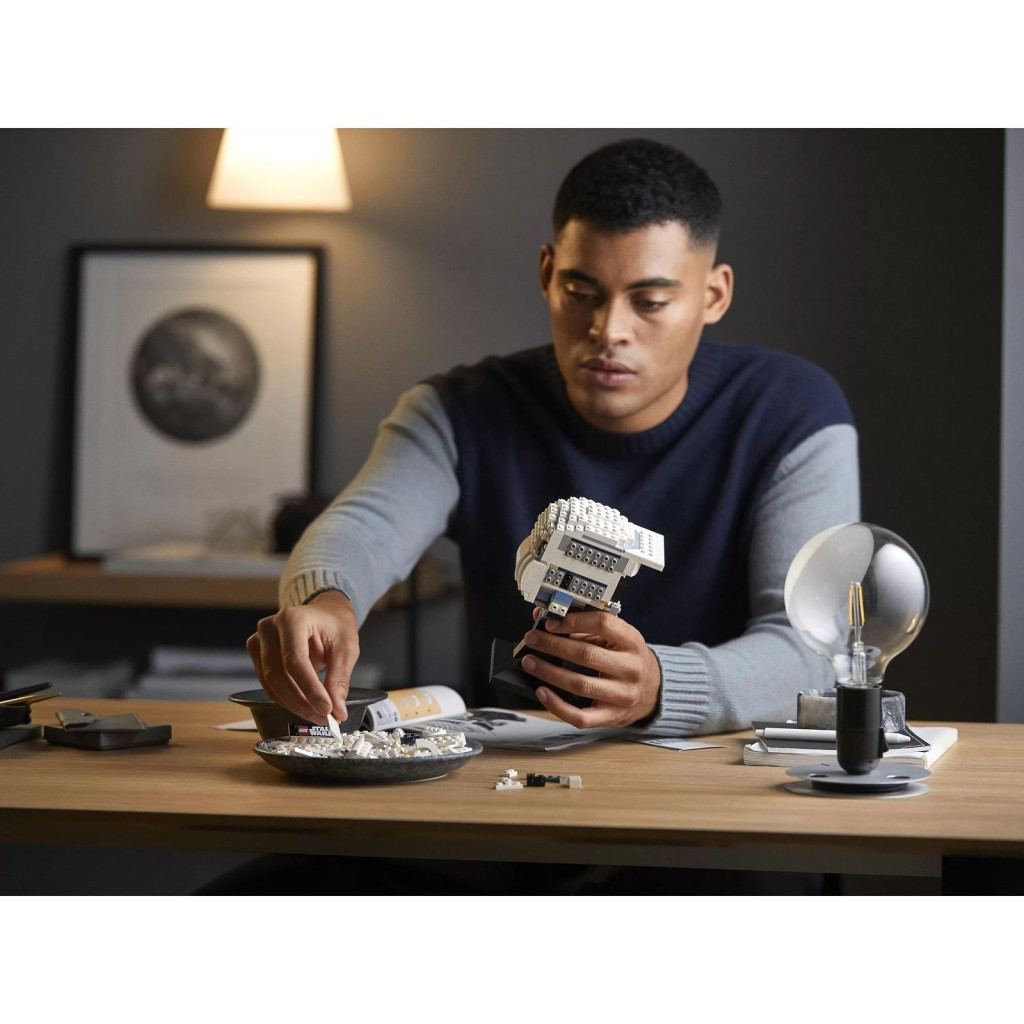 Конструктор LEGO Star Wars Шолом піхотинця-розвідника 471 деталь (75305) - зображення 9