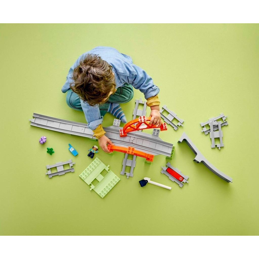 Конструктор LEGO DUPLO Town Додатковий набір. Залізничний міст і колії (10426) - зображення 8
