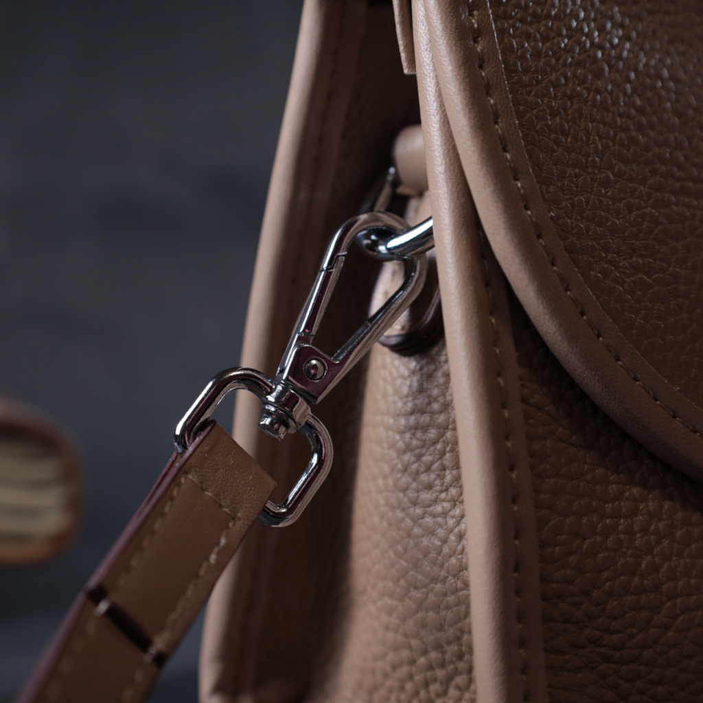 Сумка Vintage Шкіряна жіноча з напівкруглим клапаном Бежева (22257) - зображення 12