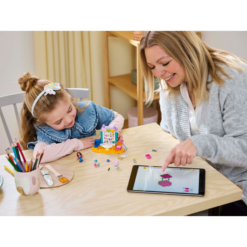 Конструктор LEGO Gabby's Dollhouse Майструємо з Доцею-Бокс (10795) - зображення 9