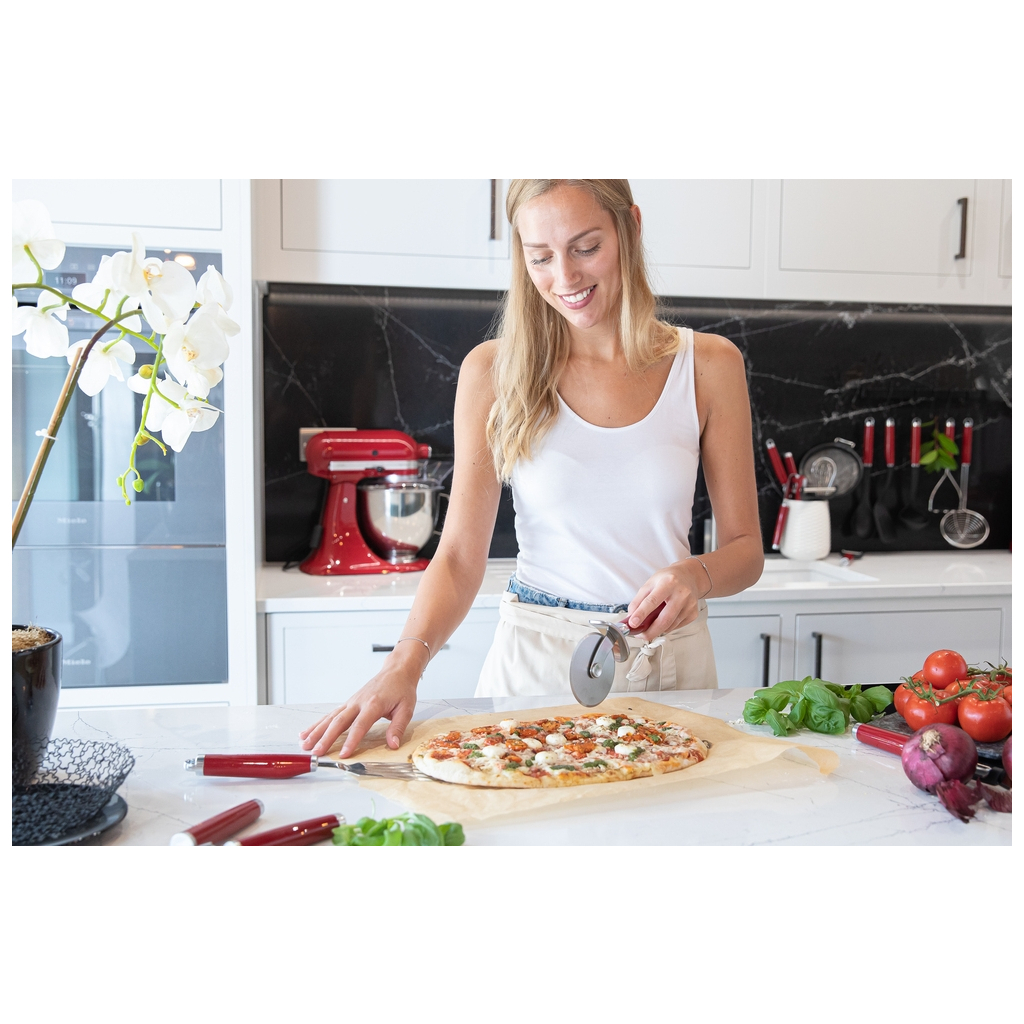 Ніж для піци KitchenAid Coreline, 22,7 см, червоний (KAG113OHERE) - зображення 6