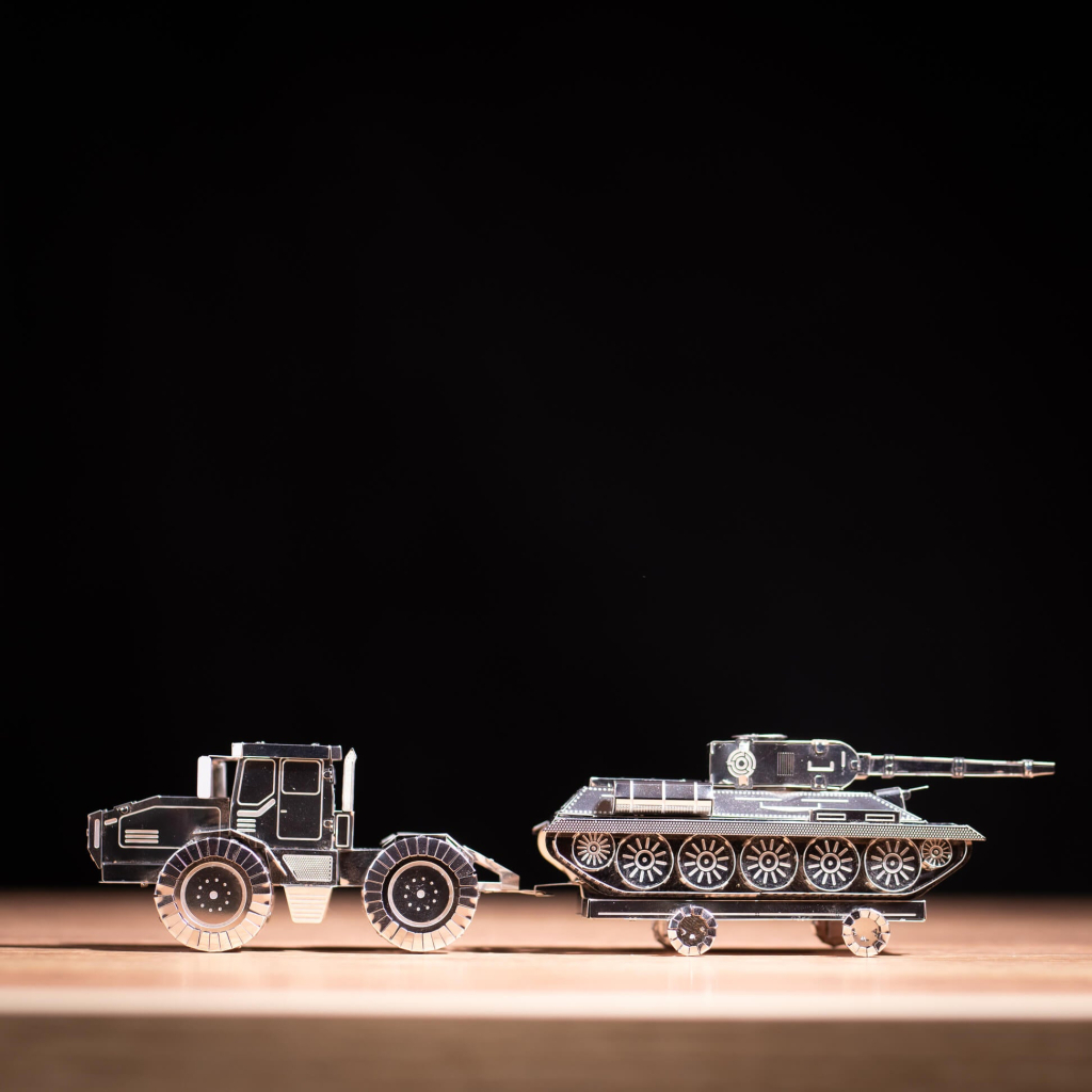 Конструктор Metal Time колекційна модель Tractor Slobozhanets (MT074) - зображення 3