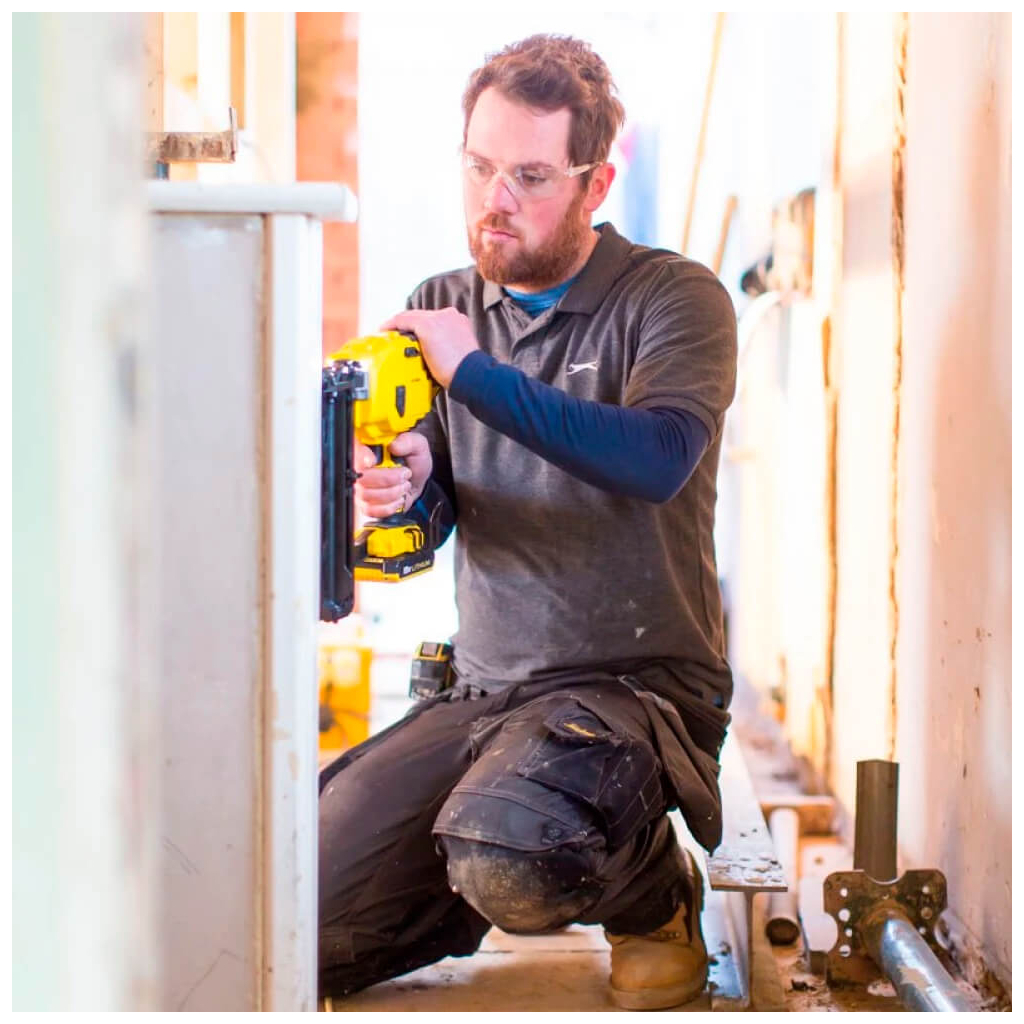 Цвяхозабивач Stanley FatMax, 18V, цвяхи 1.6/64 мм, 2.6 кг, 2x2Ah, ЗП, кейс (FMC792D2) - изображение 6