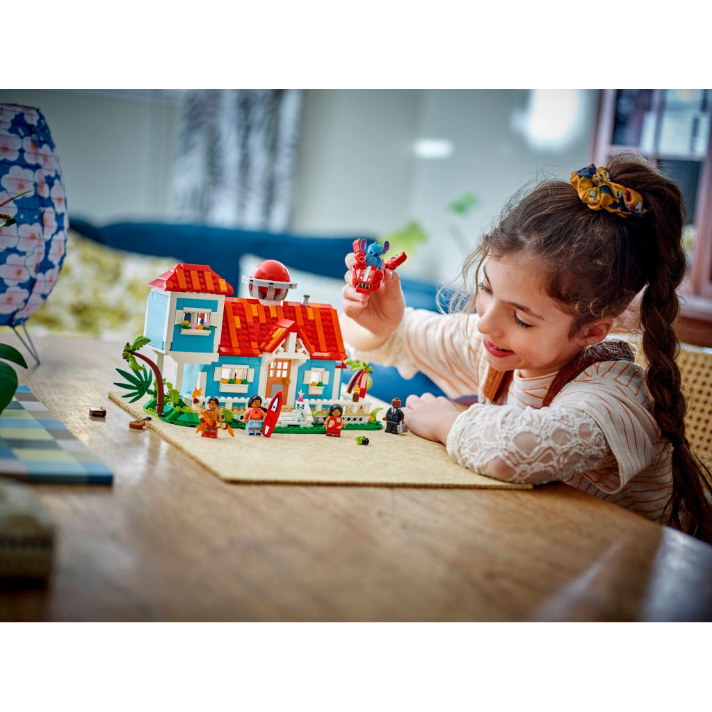 Конструктор LEGO Disney Classic Пляжний будинок Ліло і Стіч (43268) - зображення 7