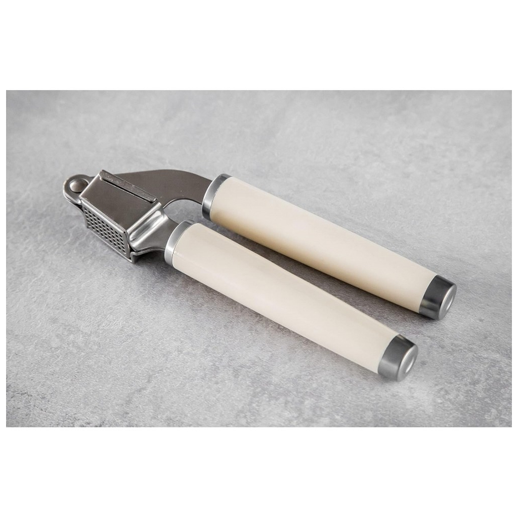 Прес для часнику KitchenAid Coreline 19 см кремовий (KAG132OHACE) - изображение 6