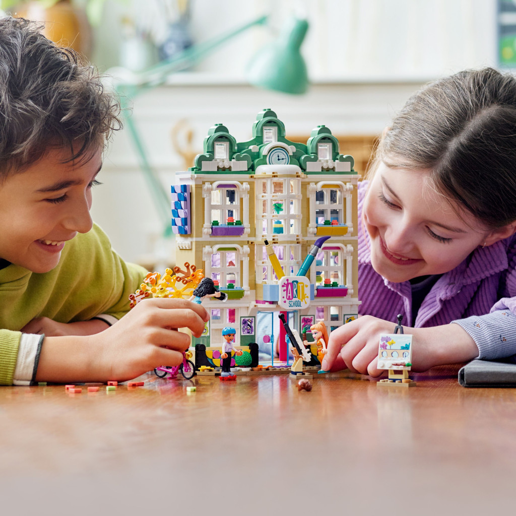 Конструктор LEGO Friends Художня школа Емми (41711) - зображення 3