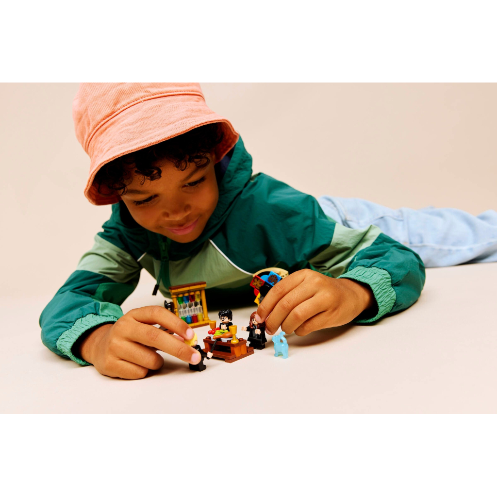 Конструктор LEGO Harry Potter Замок Гоґвортс: Церемонія розподілу по факультетах (76460) - зображення 10