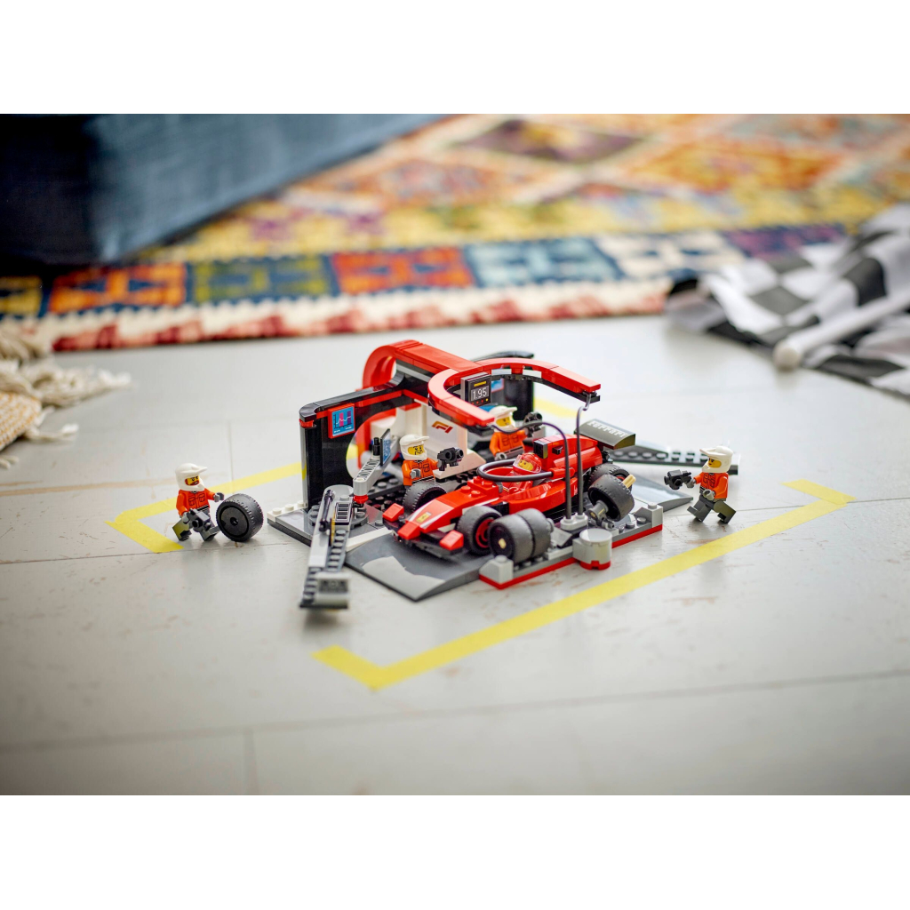 Конструктор LEGO City Піт-стоп і піт-екіпаж F1 з болідом Ferrari (60443) - зображення 11