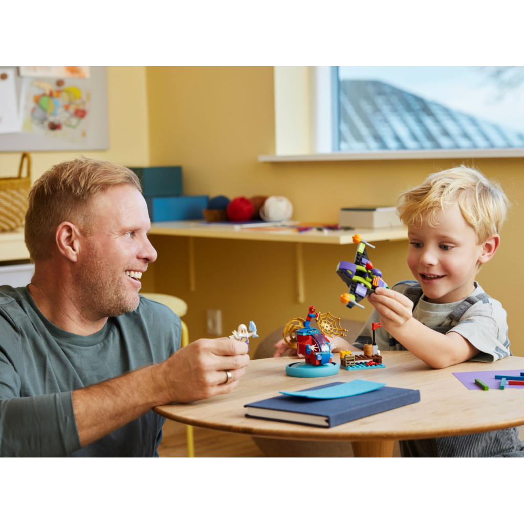 Конструктор LEGO Spidey Павук проти Зеленого гобліна 84 деталі (10793) - зображення 9