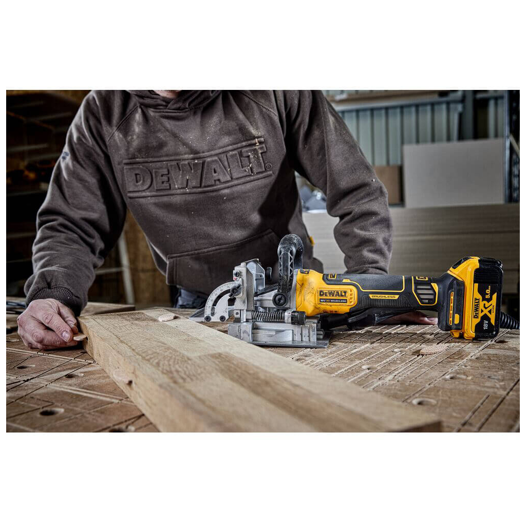 Фрезер DeWALT ламельний, XR Li-Ion 18 В, 8000 об/хв, фрези 102 мм, TSTAK (без АКБ та ЗП) (DCW682NT) - изображение 11
