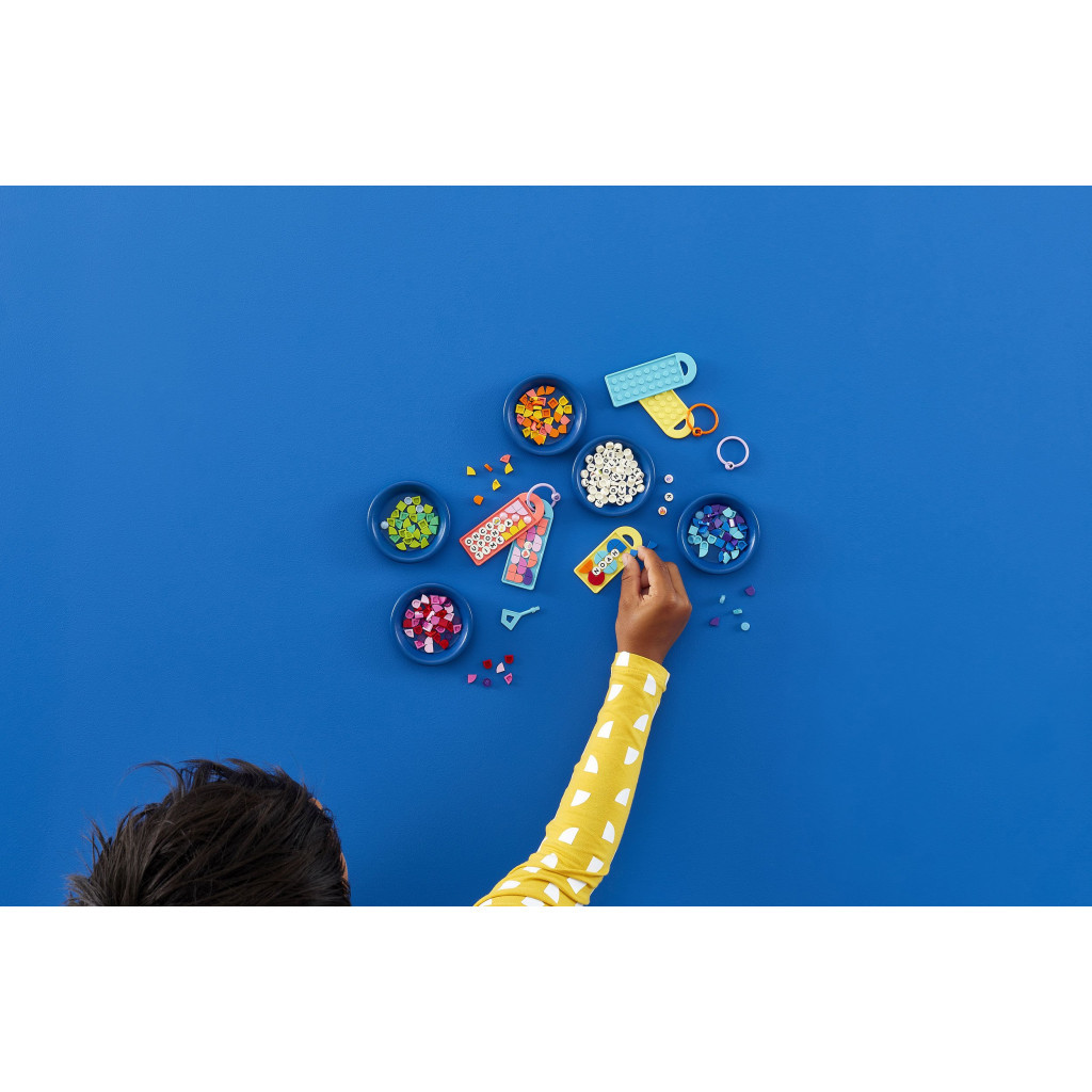 Конструктор LEGO DOTS Великий набір бирок для сумок: написи 228 деталей (41949) - зображення 6