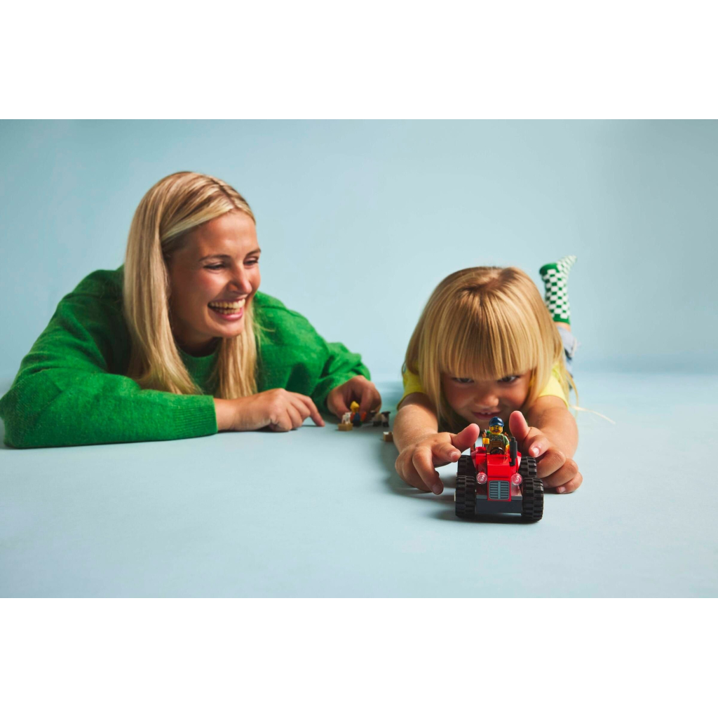 Конструктор LEGO City Червоний фермерський трактор із причепом і вівцями (60461) - зображення 8