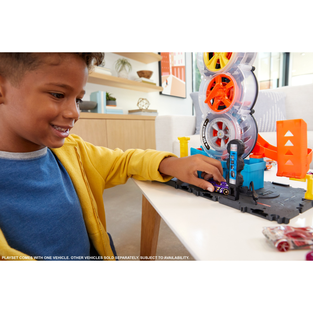 Автотрек Hot Wheels Пригоди та трюки в шиномонтажній (HDP02) - зображення 4