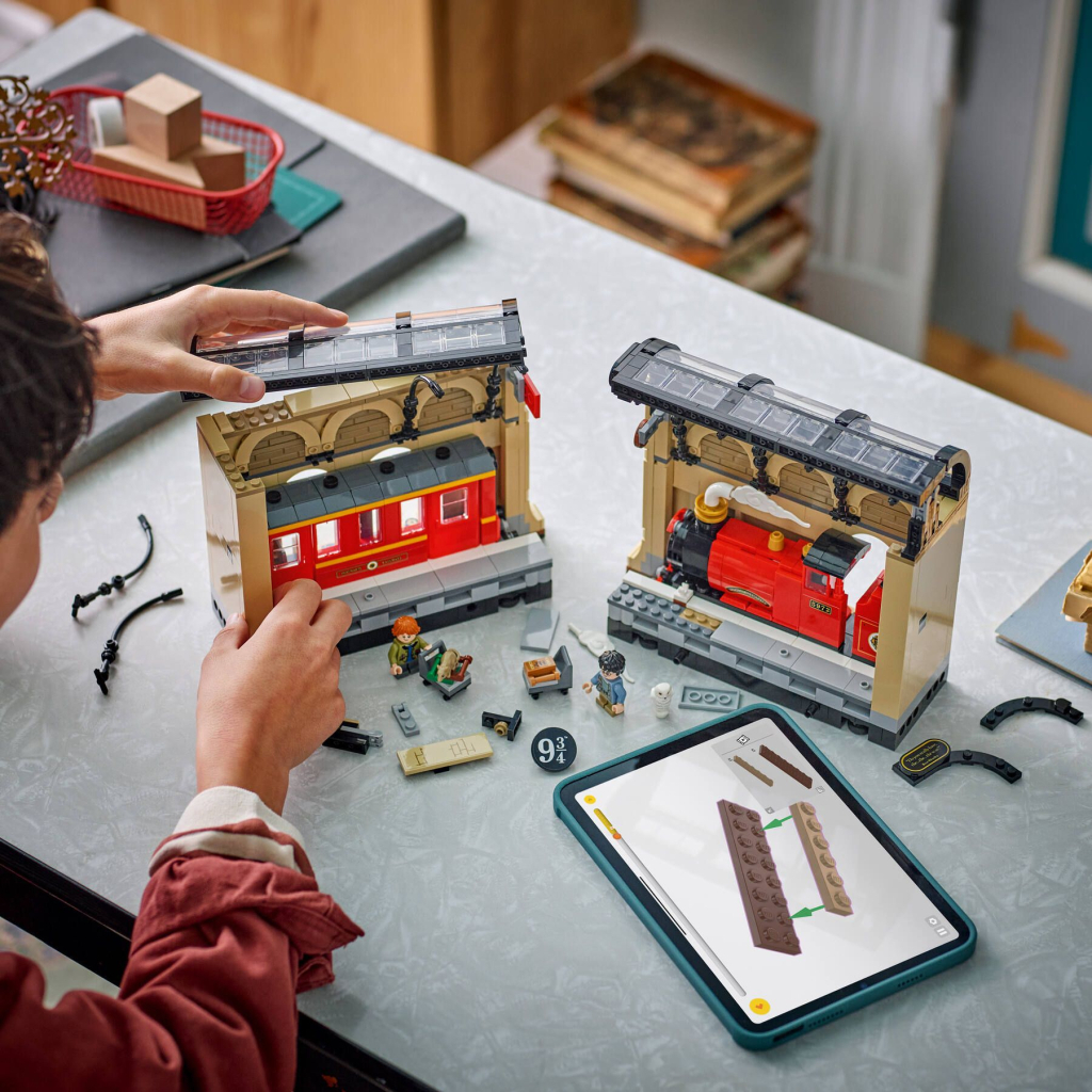 Конструктор LEGO Harry Potter Бук нук: Хогвартський експрес (76450-) - зображення 9