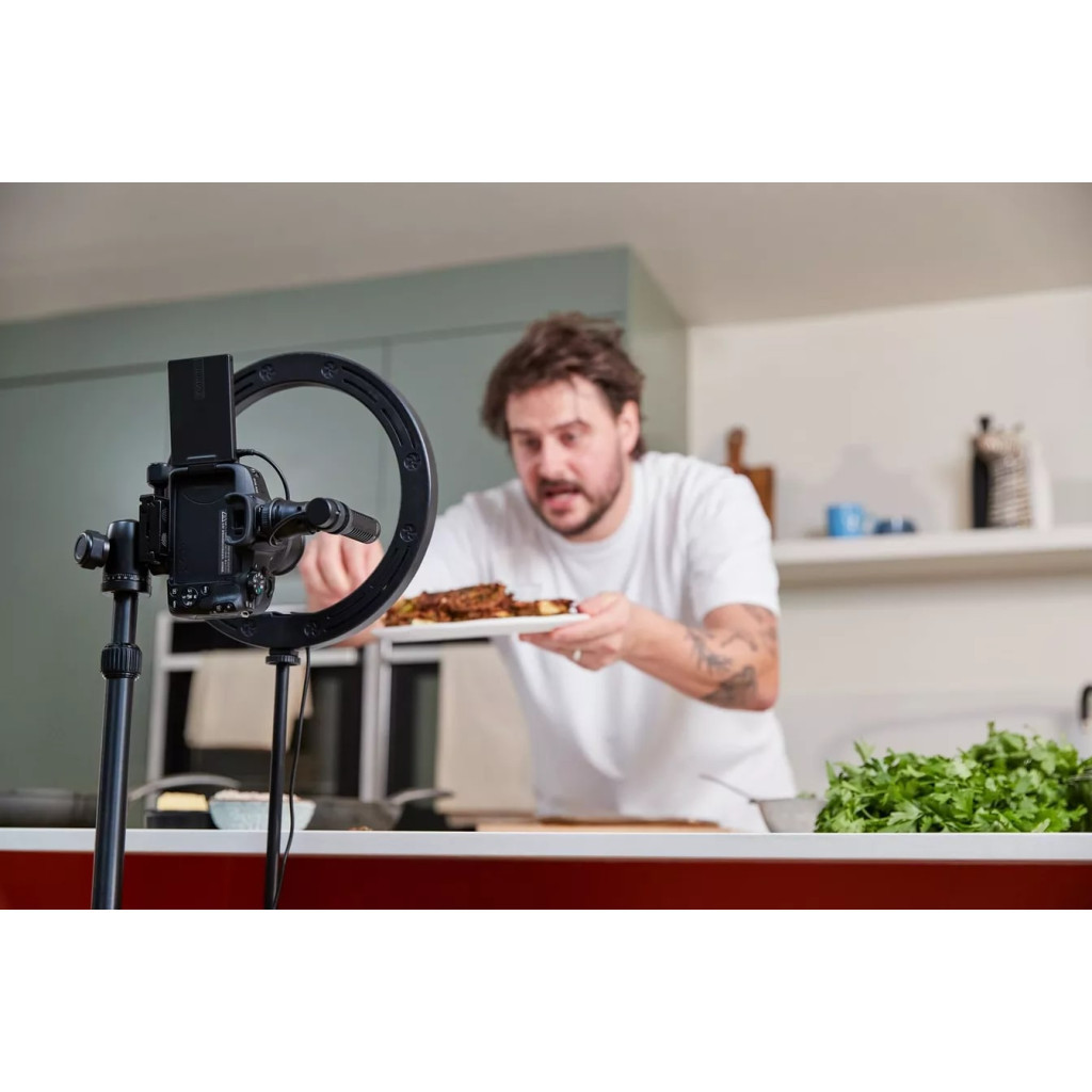 Цифровий фотоапарат Canon EOS R50 RF-S 18-45 IS STM + RF-S 55-210 IS STM Black (5811C034) - изображение 5