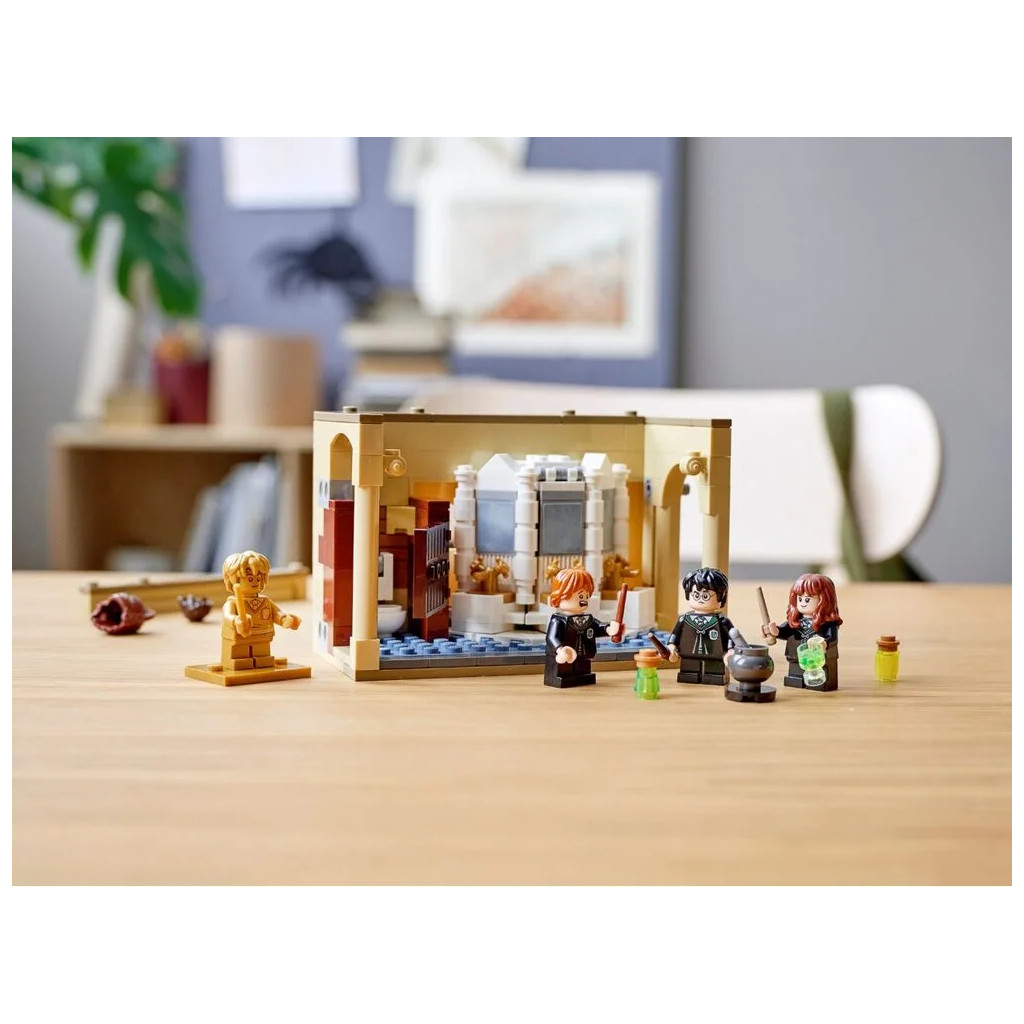 Конструктор LEGO Harry Potter Гоґвортс: помилка з оборотним зіллям 217 деталей (76386) - зображення 2