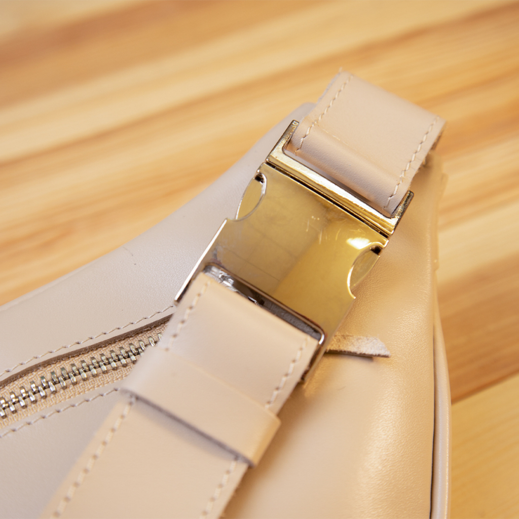 Сумка Grande Pelle Шкіряна на пояс Бежева (11357) - зображення 9