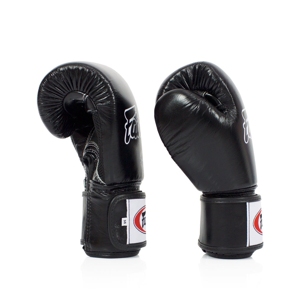 Боксерські рукавички Fairtex BGV1 Black 10 унцій (бинти в комплекті) (BGV1_10oz_Black) - зображення 5