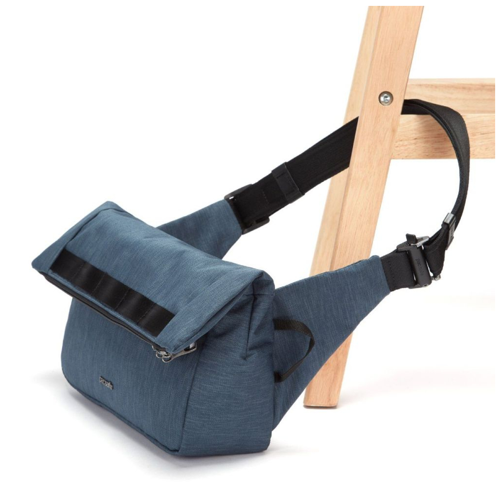 Сумка Pacsafe Metrosafe X sling pack Синя (30650646) - зображення 4
