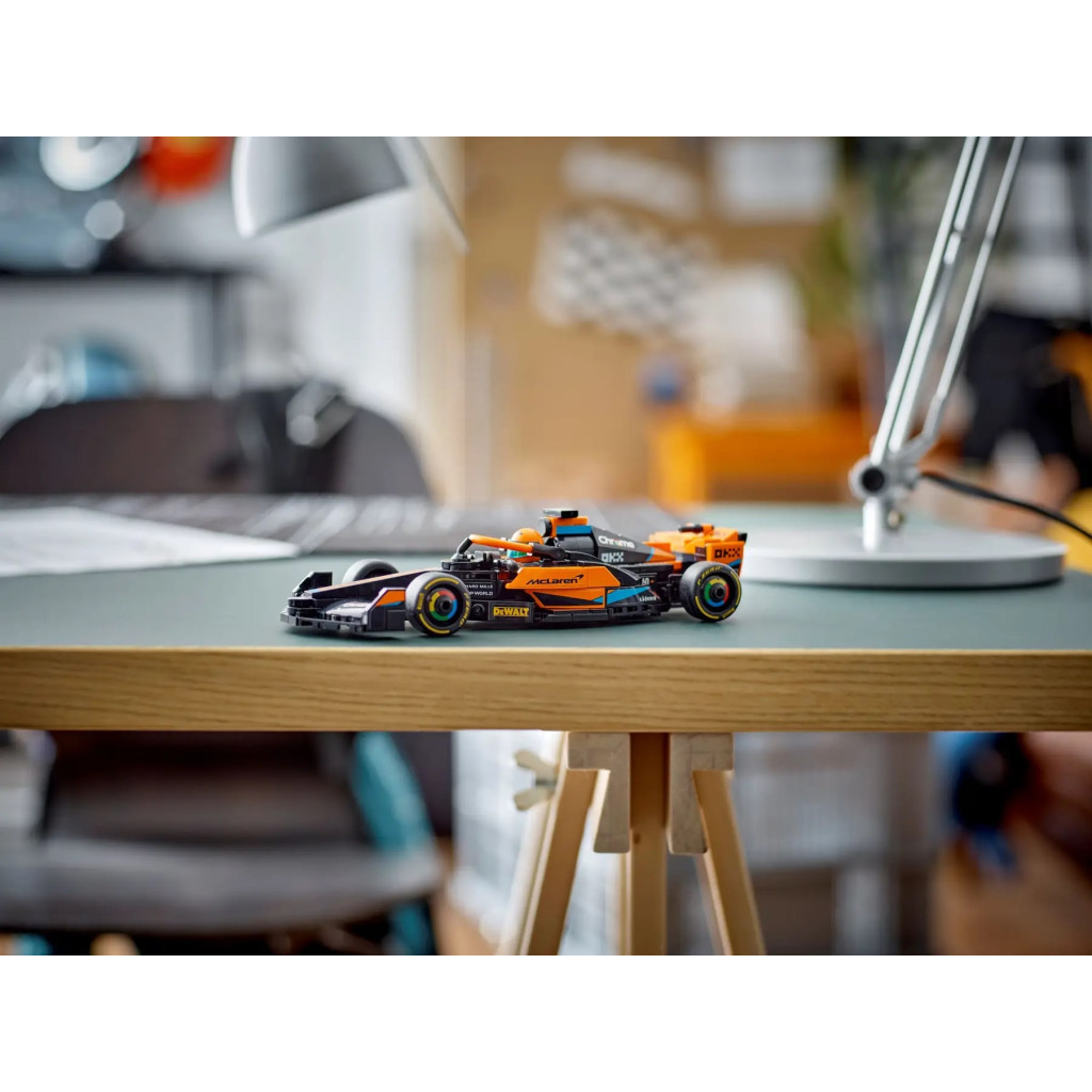 Конструктор LEGO Speed Champions Автомобіль для перегонів 2023 McLaren Formula 1, 245 деталей (76919) - зображення 3