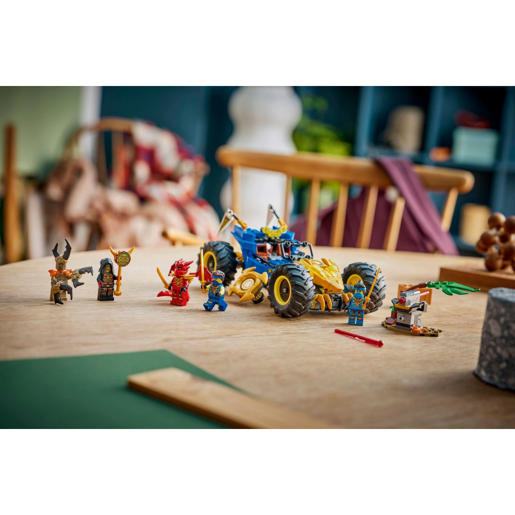 Конструктор LEGO Ninjago Автомобіль-трансформер Джея (71856) - зображення 10