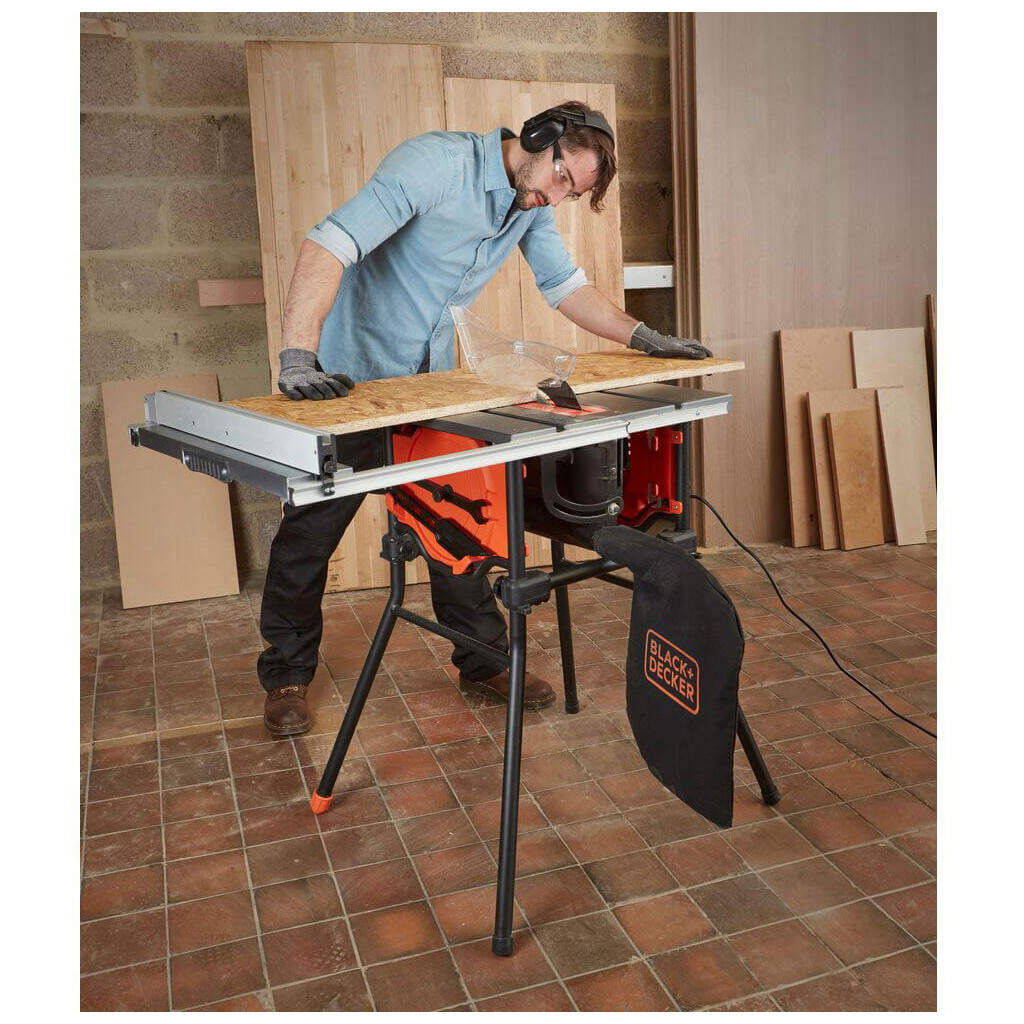 Циркулярна пила Black&Decker пильний, 1800 Вт, диск 254*30 мм, 4.800 об/мин,27,5 кг (BES720) - зображення 2