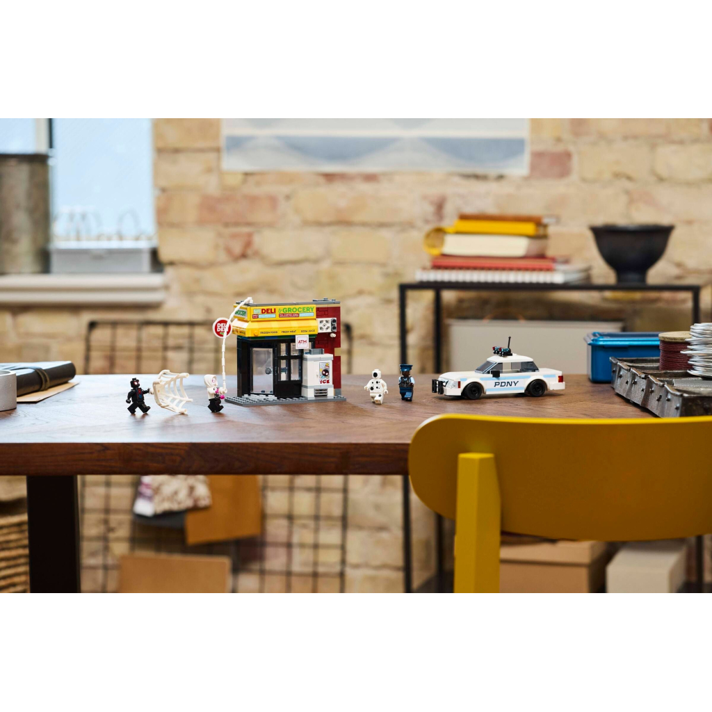 Конструктор LEGO Super Heroes Всесвіт-павук: Майлз Моралес проти Плями (76311) - зображення 11