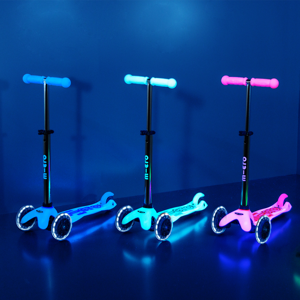 Самокат Micro Mini Deluxe Glow LED Арктичний синій (MMD215) - изображение 8