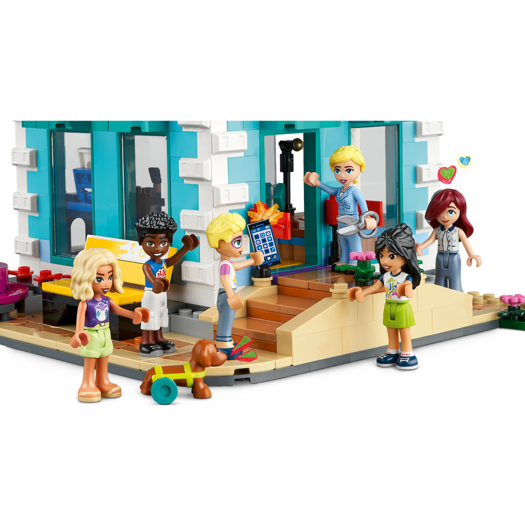 Конструктор LEGO Friends Хартлейк-Сіті. Громадський центр 1513 деталей (41748) - зображення 5