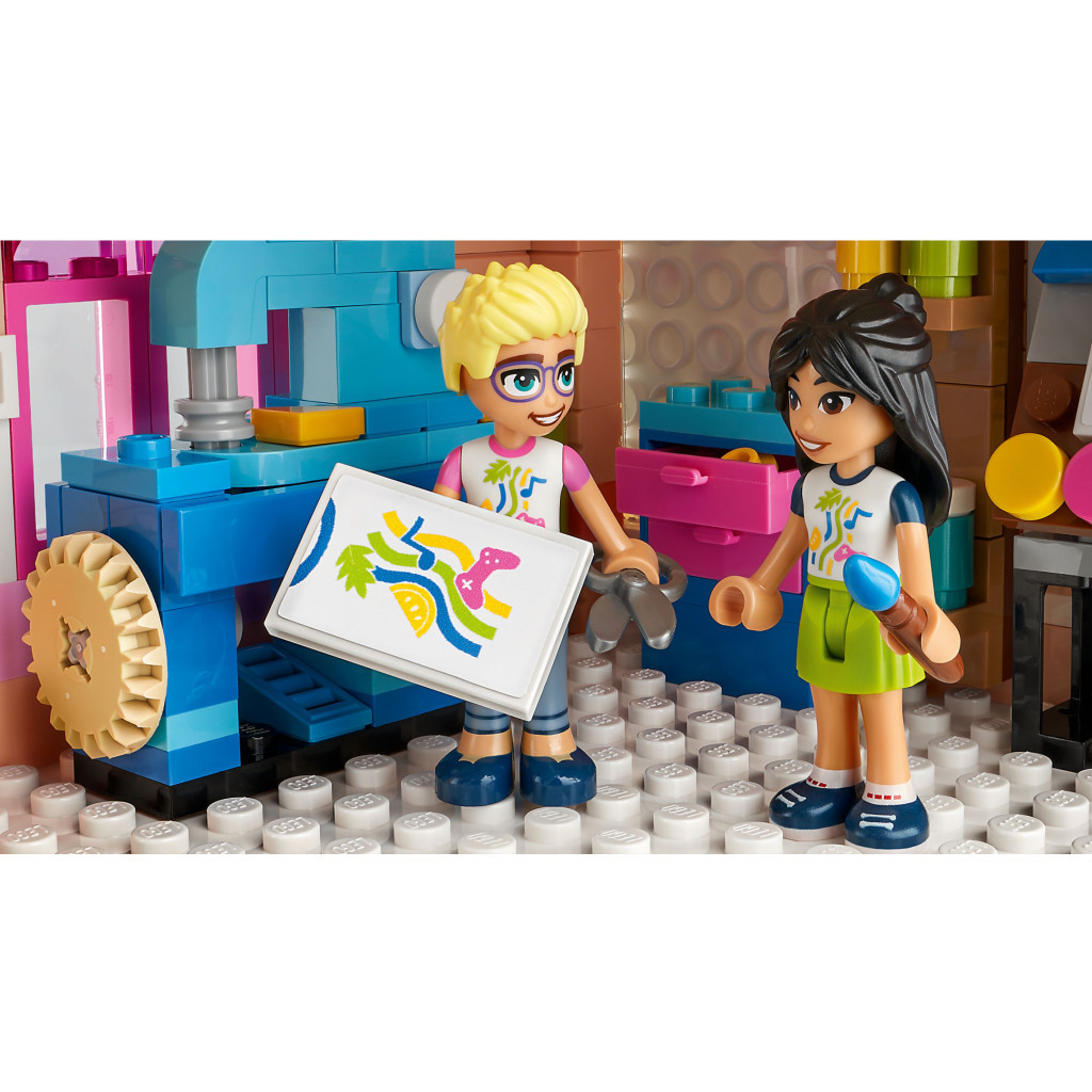 Конструктор LEGO Friends Хартлейк-Сіті. Громадський центр 1513 деталей (41748) - зображення 6