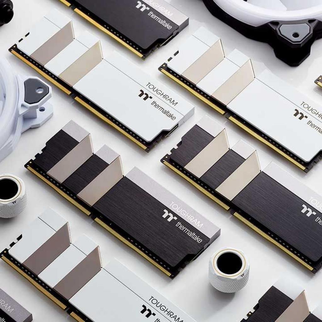 Модуль пам'яті для комп'ютера DDR4 16GB (2x8GB) 4400 MHz Toughram White ThermalTake (R020D408GX2-4400C19A) - зображення 3