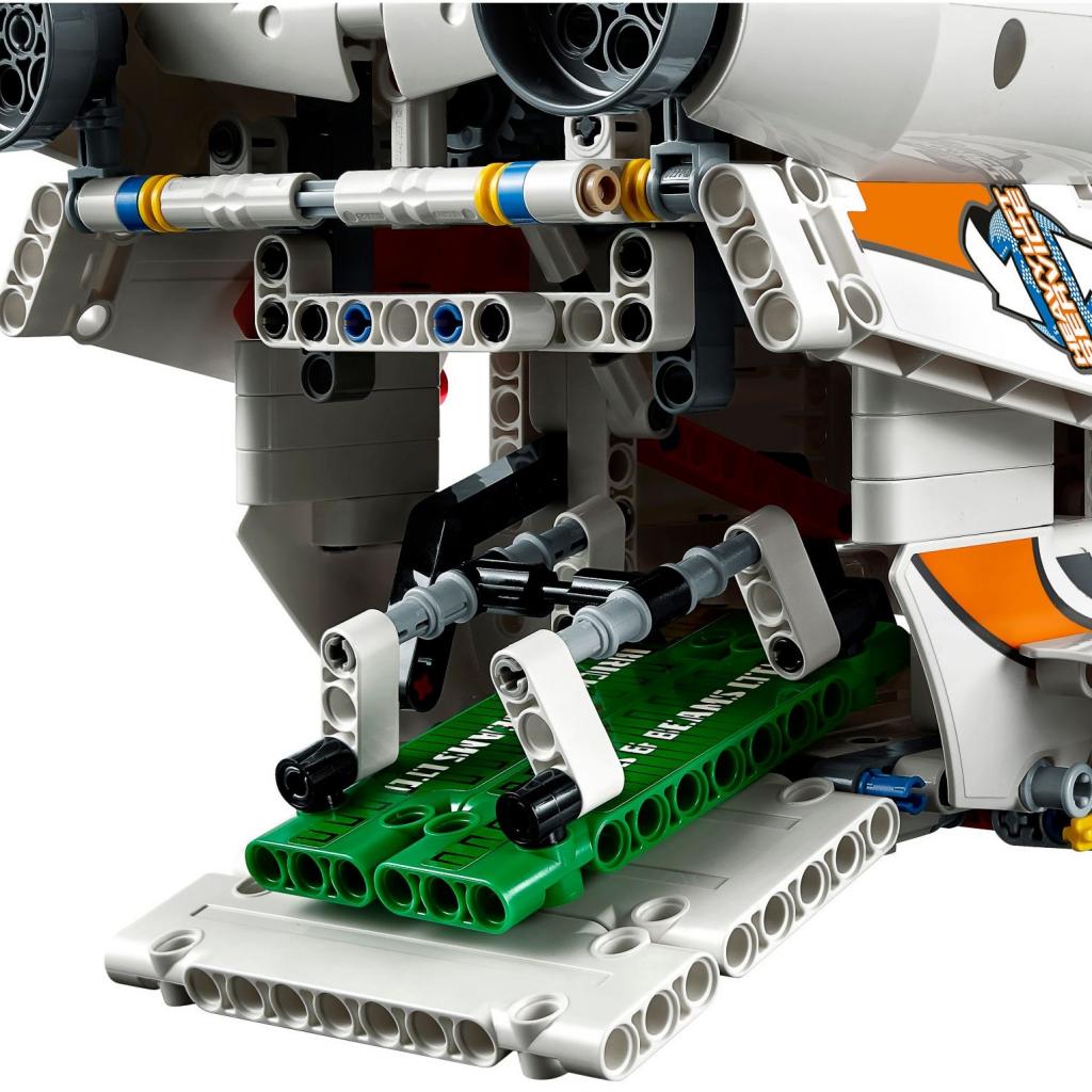 Конструктор LEGO Technic Вантажний вертоліт (42052) - зображення 6