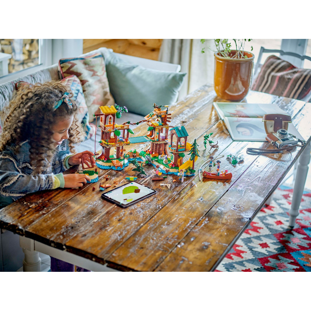 Конструктор LEGO Friends Будиночок на дереві у пригодницькому таборі (42631) - зображення 12
