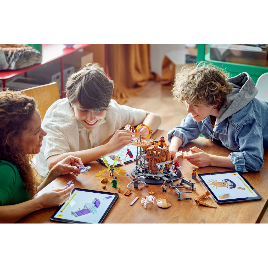 Конструктор LEGO Marvel Вирішальний бій Людини-Павука 900 деталей (76261) - зображення 8