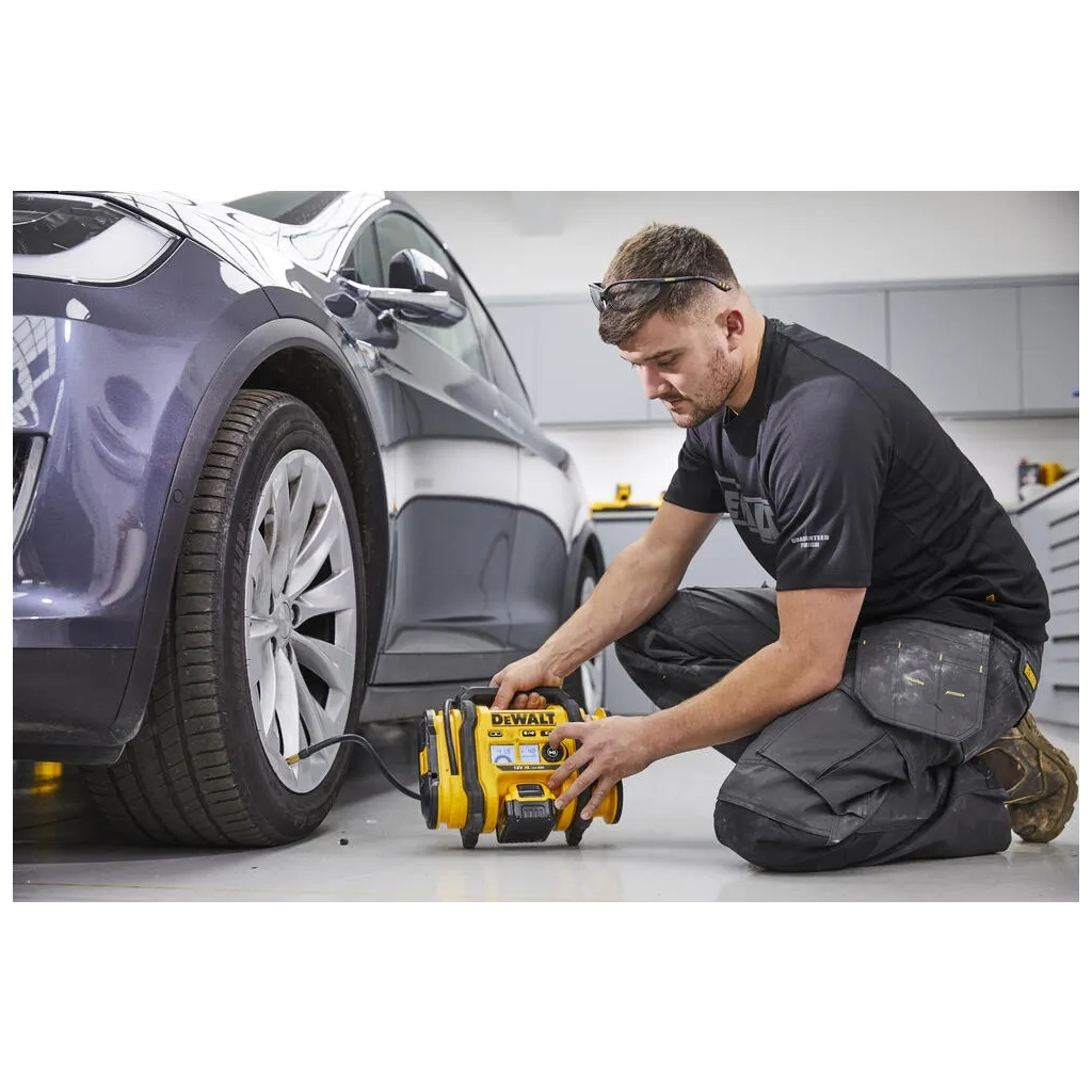 Автомобільний компресор DeWALT акумуляторний DCC018N (Без АКБ та ЗП) (DCC018N) - изображение 7