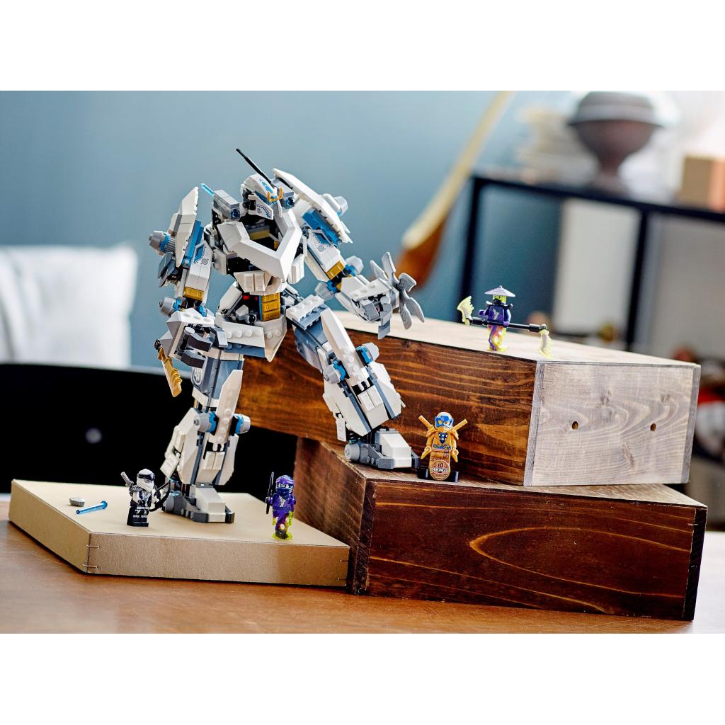 Конструктор LEGO Ninjago Битва робота-титана Зейна 840 деталей (71738) - зображення 9