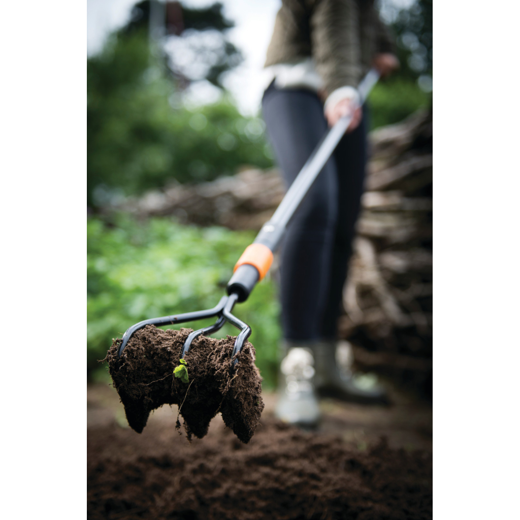 Сапа Fiskars Gardening розпушувач QuikFit 30.5см, 0.41кг (1000680) - зображення 7