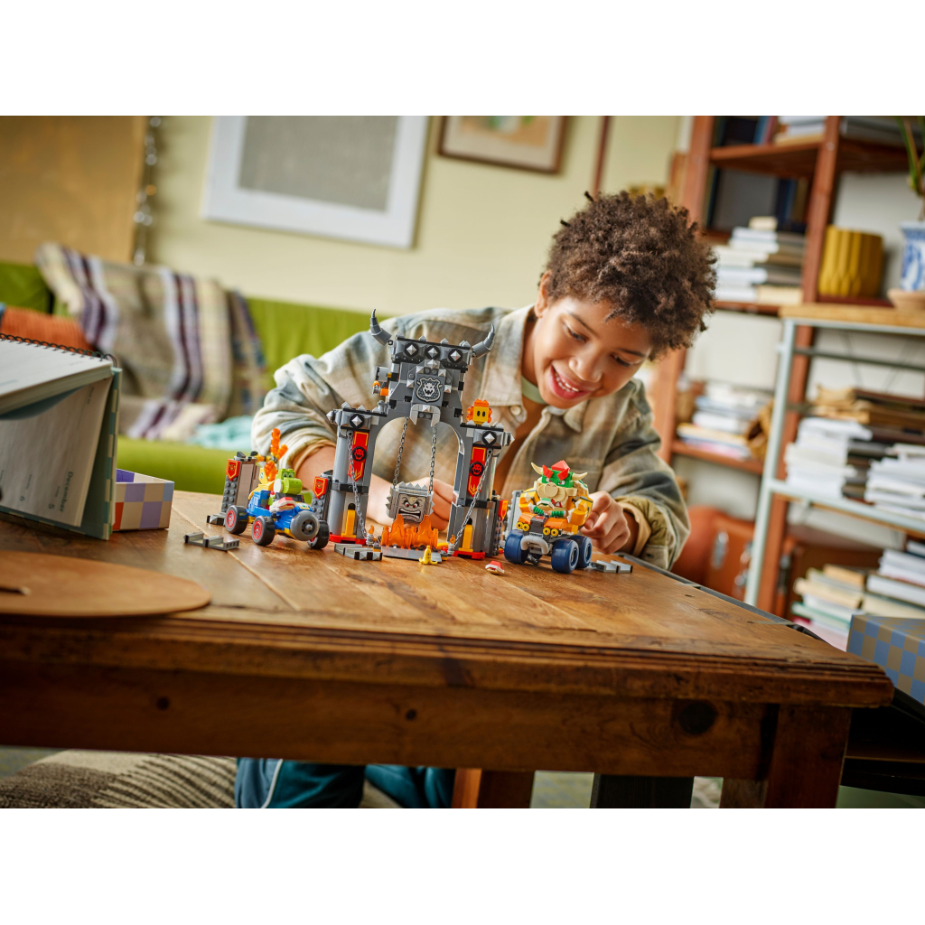 Конструктор LEGO Super Mario Mario Kart – Bowser та його замок (72039) - зображення 9