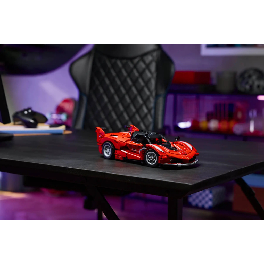 Конструктор LEGO Technic Ferrari FXX K (42212) - зображення 11