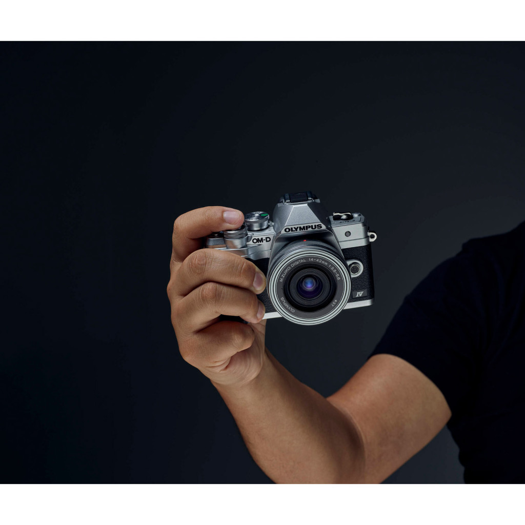 Цифровий фотоапарат Olympus E-M10 mark IV Pancake Zoom 14-42 mm Kit silver (V207132SE000) - зображення 12